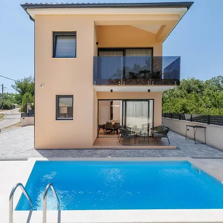 Villa Lest *